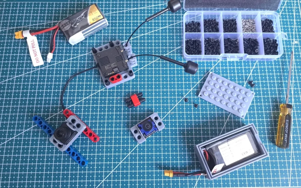 Kit BrickMount complet : monture caméra FPV imprimée sur un châssis LEGO Technic